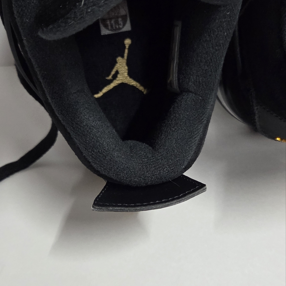 Jordan 4 Retro Royalty 2017 Size 11.5 Pre-Owned 308497-032 Black Gold - Picture 7 of 15